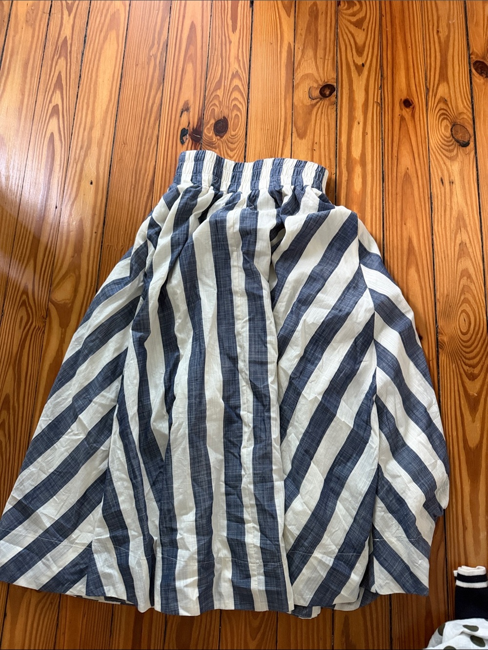 Vila Striped Niki circle Skirt in Navy and White xs - Picture 3 of 4